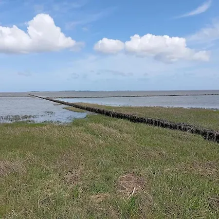 Kloensnack, 펜션 도누메시어